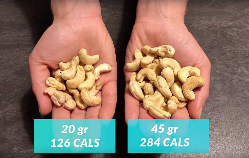 Différence de calories entre 2 poignées de noix de cajou